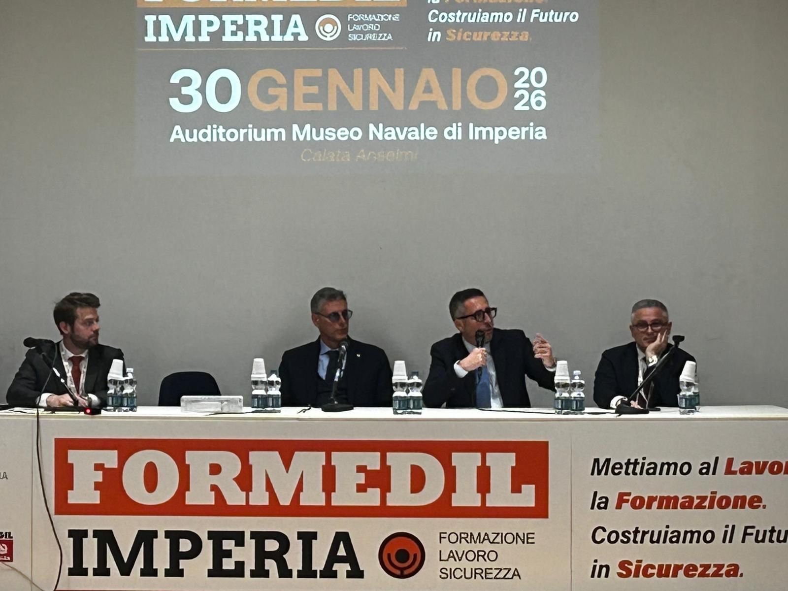 Mettiamo al lavoro la formazione. Costruiamo il futuro in sicurezza